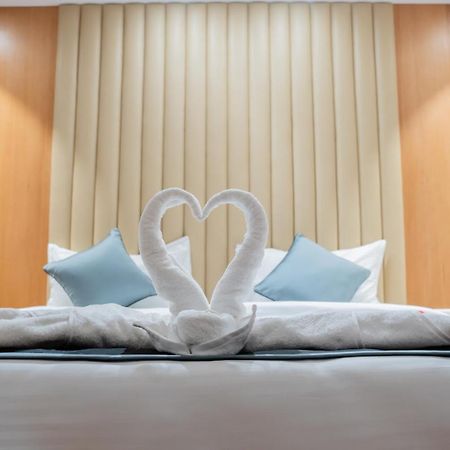 Hotel Tulips Grand ハイデラバード エクステリア 写真