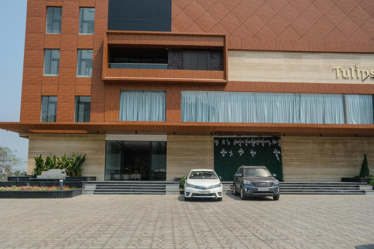 Hotel Tulips Grand ハイデラバード エクステリア 写真