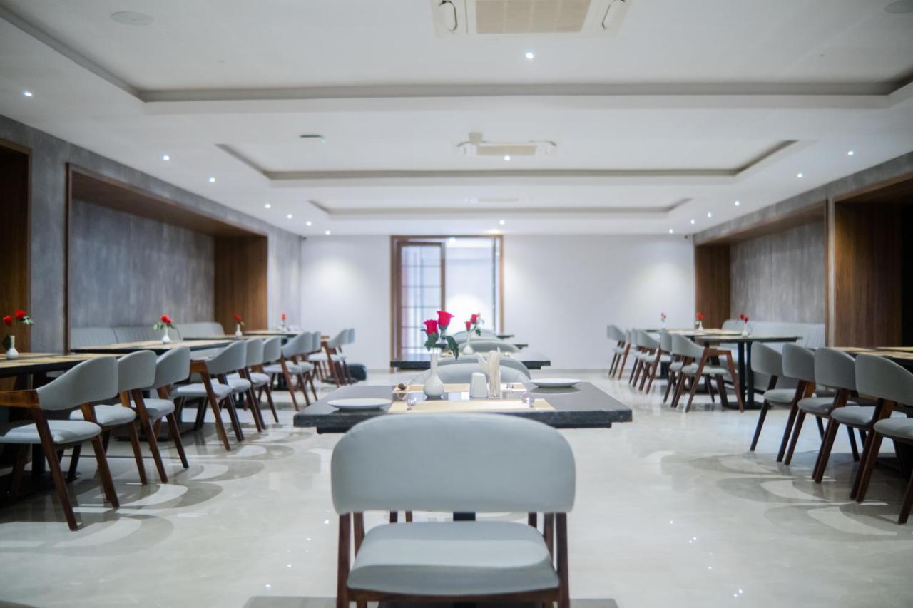 Hotel Tulips Grand ハイデラバード エクステリア 写真