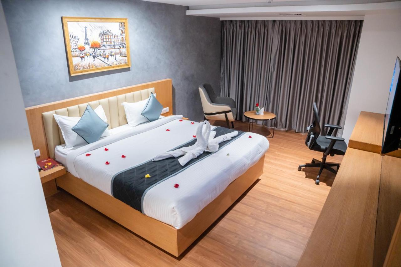 Hotel Tulips Grand ハイデラバード エクステリア 写真