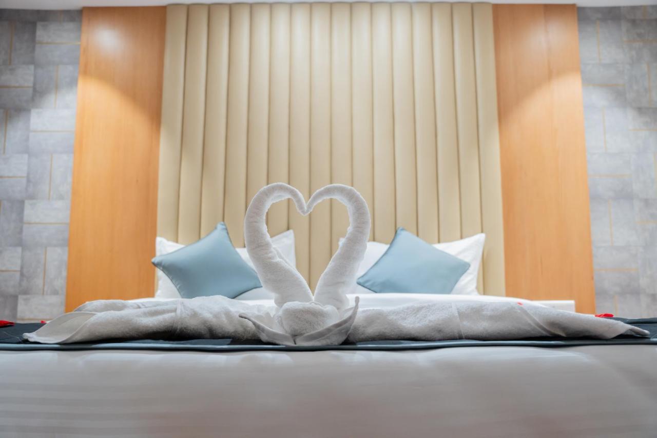 Hotel Tulips Grand ハイデラバード エクステリア 写真