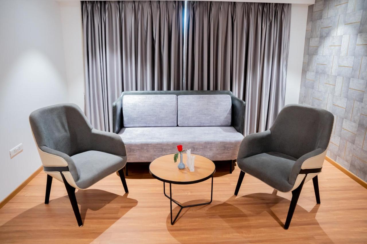 Hotel Tulips Grand ハイデラバード エクステリア 写真
